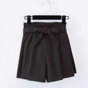 Black Tie-Front Pleated Shorts